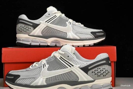  Vomero Vast Zoom  5 BV1358-001 Nike Grey 1012